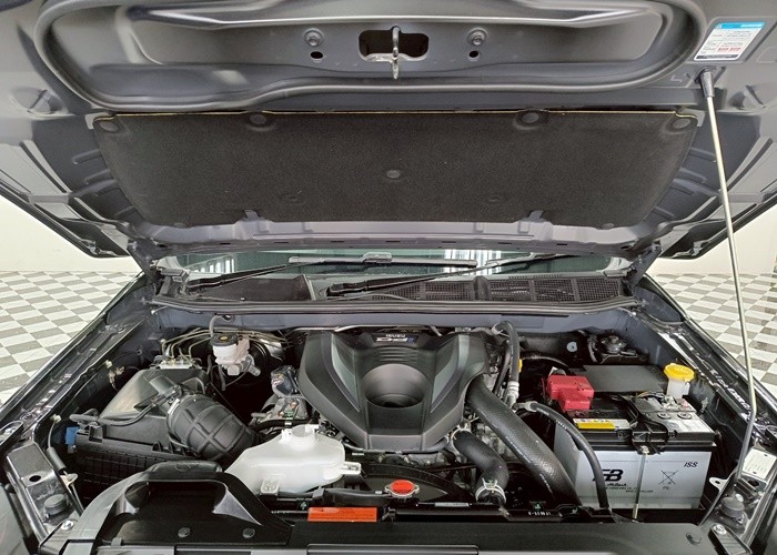 Used 7
                    ISUZU
                     for Sale Image