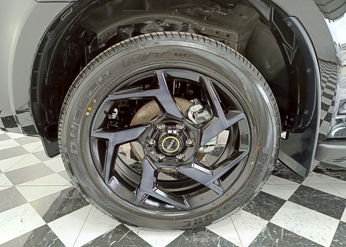 Used 7
                    ISUZU
                     for Sale Image