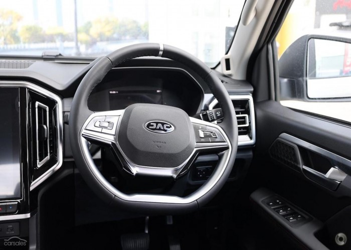 Used 1
                    JAC T9
                     for Sale Image