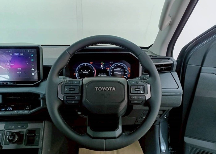 Used 1
                    TOYOTA
                     for Sale Image