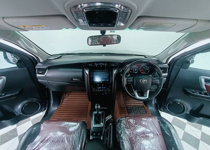 Used 5
                    TOYOTA
                     for Sale Image