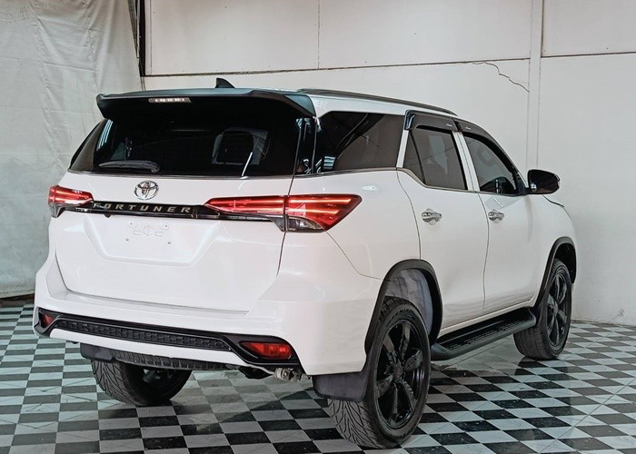 Used 11
                    TOYOTA
                     for Sale Image