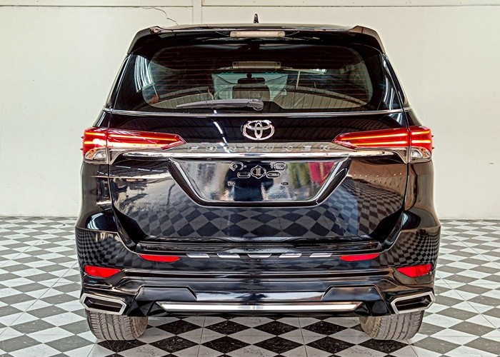 Used 5
                    TOYOTA
                     for Sale Image