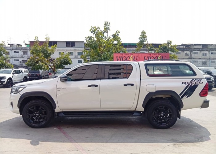 Used 6
                    TOYOTA
                     for Sale Image